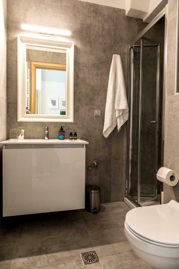 The Modern Suite Salonicco Esterno foto
